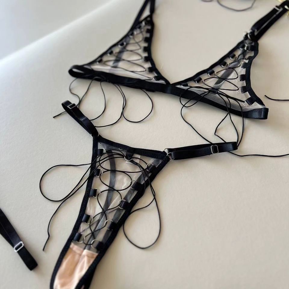A transparent interwoven lace-up mesh tulle nude sexy three-point sex lingerie set